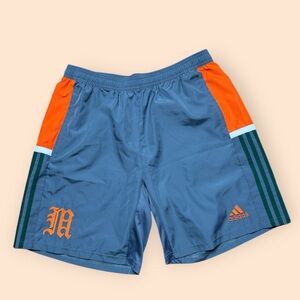 Adidas Miami Hurricanes Team Issued Training Shorts Men’s XL Gray Old English